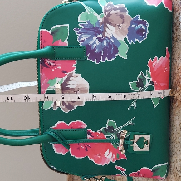 Kate Spade purse - Picture 2 of 5